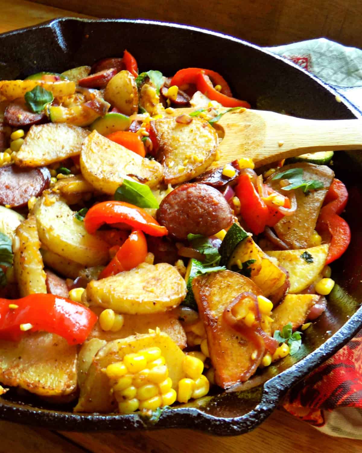 Quick and Easy Kielbasa Skillet