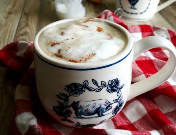 Caffeine-Free Herbal Dandelion Latte