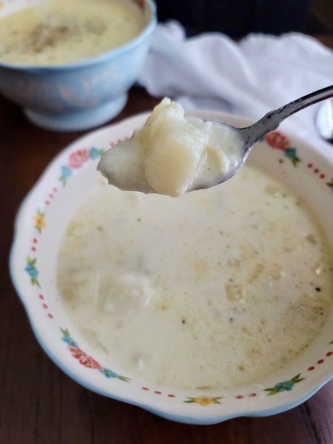 Spoonful of Simple Old Fashioned Potato Soup