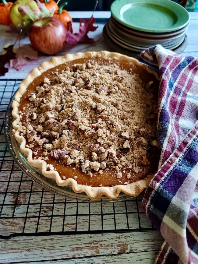 Apple Butter Pumpkin Pie with Pecan Streusel Topping