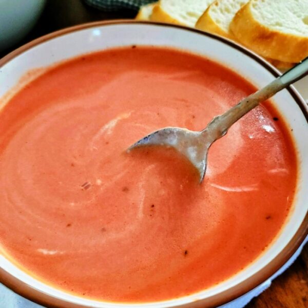 Easy Creamy Tomato Soup - My Homemade Roots