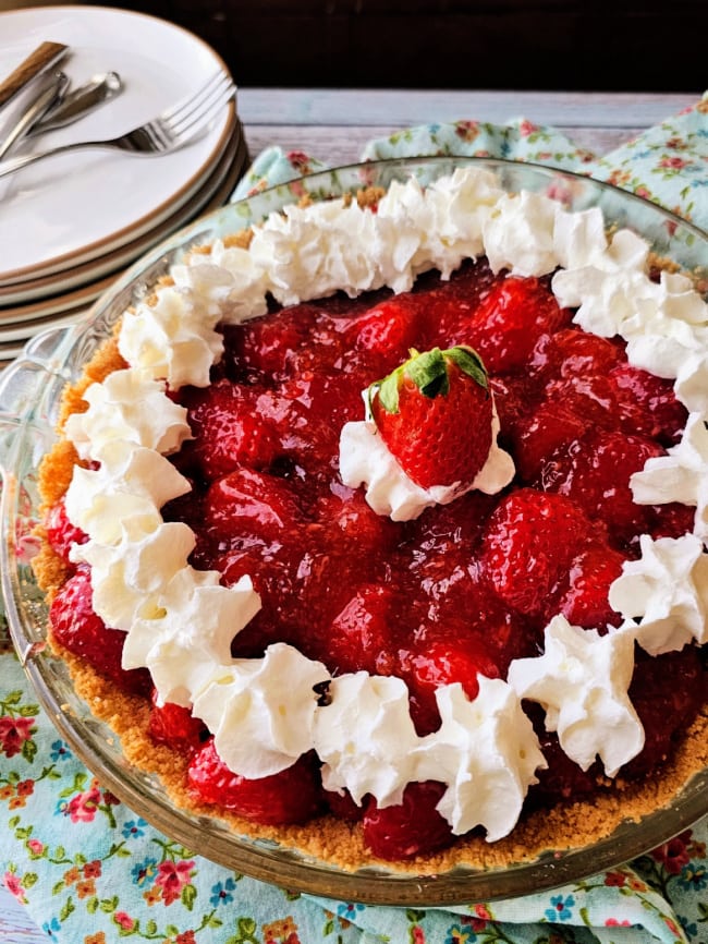 Recipe for Fresh Strawberry Pie with graham cracker crust. 