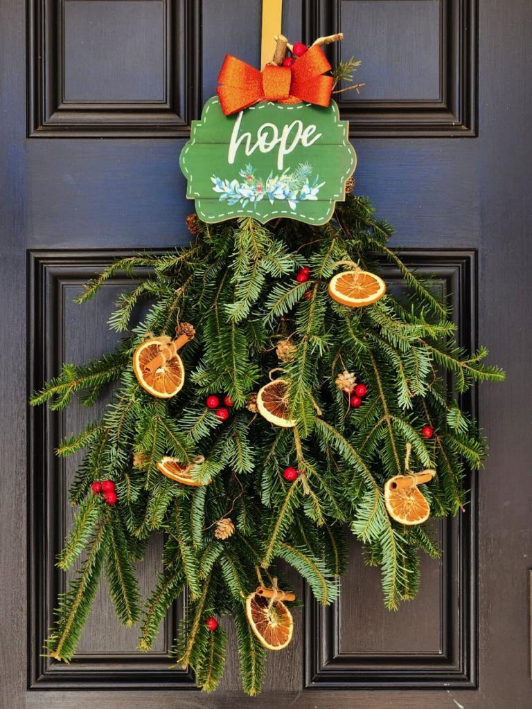How to Make Homemade Christmas Decorations with Oranges